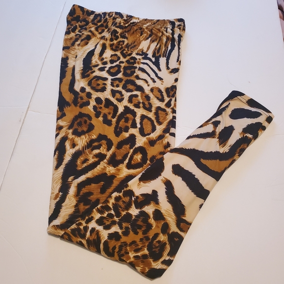 Fashion Nova Leopard Leggings OS - Picture 4 of 8